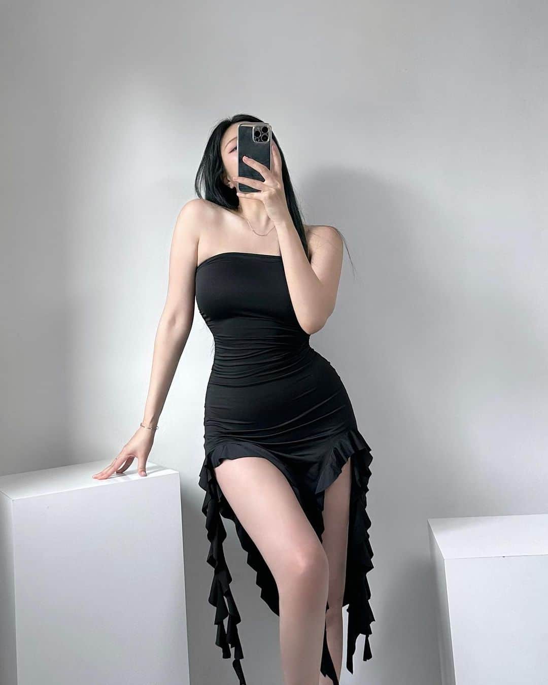 Choi Somiのインスタグラム：「⠀⠀⠀⠀ #글랜더 #glander  원피스 스판 넘 좋아서 기절 🦭🩶」
