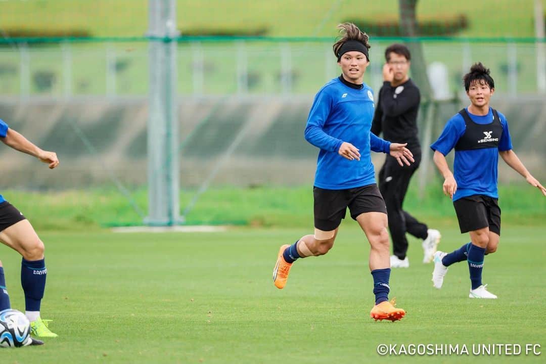 藤本憲明のインスタグラム：「⚽️⚽️⚽️ 鹿児島をもっとひとつに  #鹿児島ユナイテッドFC #No24」