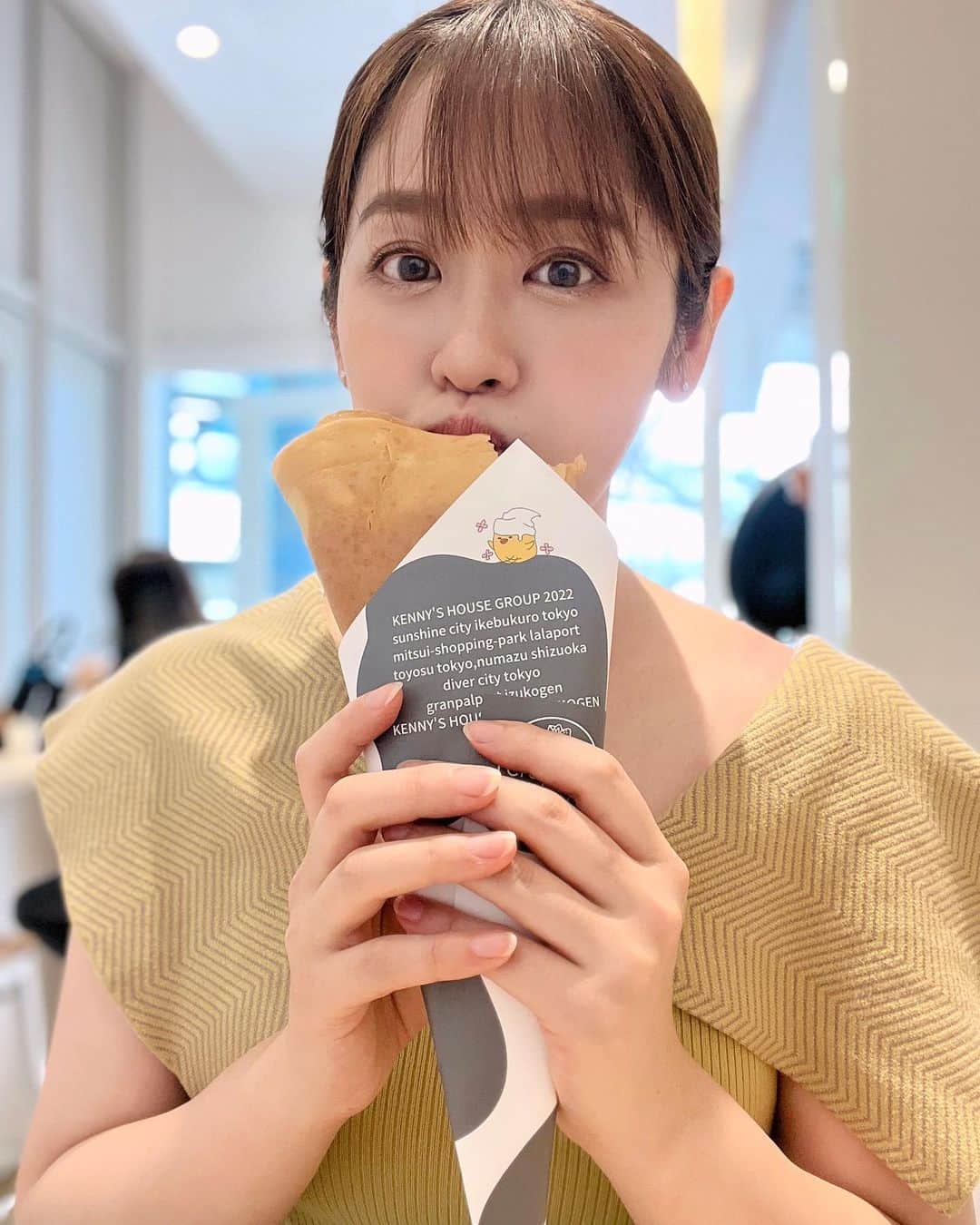 池田裕子さんのインスタグラム写真 - (池田裕子Instagram)「クレープ食べた🌻 何味でしょーか？」6月15日 18時40分 - kurimushiyoukan