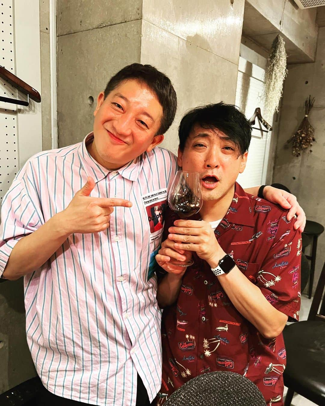 川口徹道さんのインスタグラム写真 - (川口徹道Instagram)「『きょうだい！！』  いつものようにメシいこ！ってお誘いあって行ったら誕生日のお祝いだってさー  なんだかんだ毎年祝って頂いている😭😭😭  ありがとうございます。  フレンチだなんて嬉しいよ！きょうだーい！！  @shigeo0128  #サバンナ高橋　さん　 #きょうだいと呼び合う仲   #しげおボーイズ」6月15日 18時48分 - tetsumichi0609