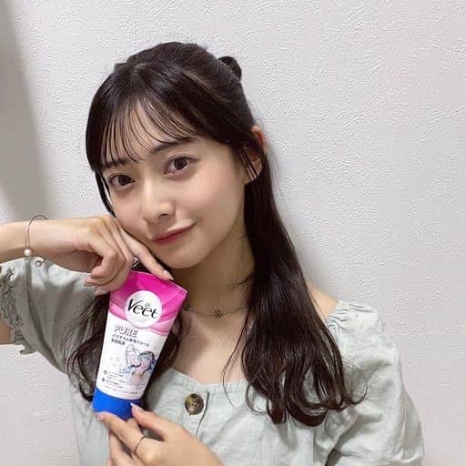 千葉祐夕のインスタグラム：「みんなみてー！！🩷 Veetのラムちゃんコラボパッケージが可愛すぎるの！🫶🏻🩷 全国のドラッグストアで購入できるよ！！👍🏻  可愛いくて買ってみたんだけど 使い方も簡単で使ってみたらうぶ毛とかもとれてすべすべになるの！！  夏は露出とかも増えるから これあれば超使えるっ！！👍🏻🩷  みんなもオソロしよーっ！！！  #Veet #この夏Veetデビューするっちゃ  医薬部外品 販売名：ヴィート除毛クリームRCS-a」