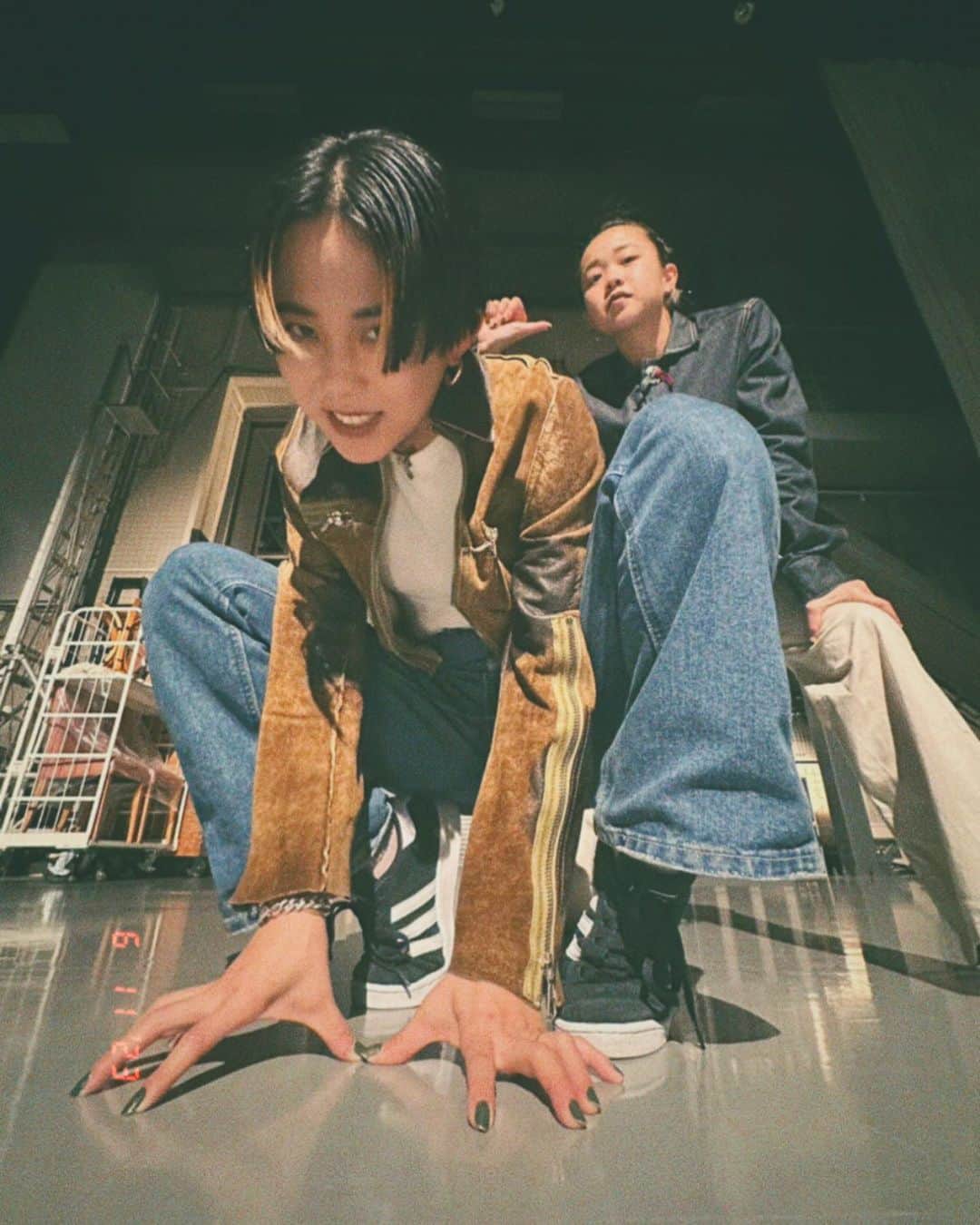 yurinasiaのインスタグラム：「styling @t_r_c_c_ 🥊  ゾンターク〜おどりのほし〜 シーズン3収録終わったのですが 激アツよ なんだかみんながレベルアップしてます  📷 @ayumugugu」