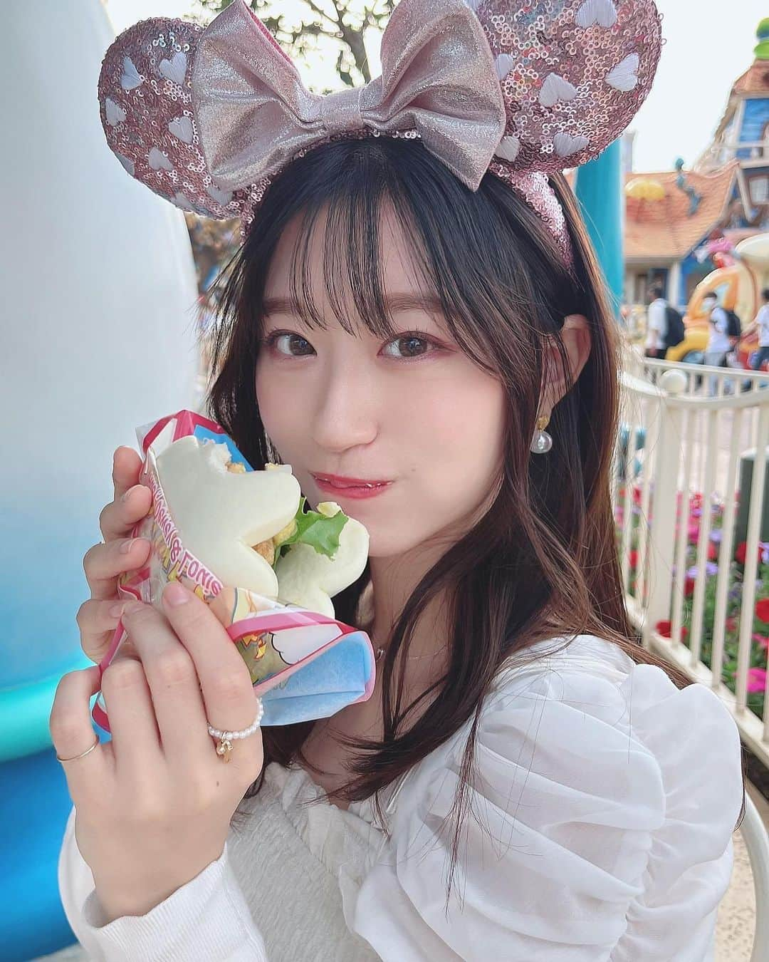 上西怜さんのインスタグラム写真 - (上西怜Instagram)「⠀ 中学生ぶりくらいのランド🐭 ⠀ 楽しかった🥰🩵 ⠀ ⠀ ⠀  ⠀ Photo by お姉ちゃん👩🏻 ⠀ ⠀ #過去pic #ディズニーランド #ディズニー #disney #disneyland #東京ディズニーランド #れーチャンしふく」6月15日 19時38分 - jonishi_rei