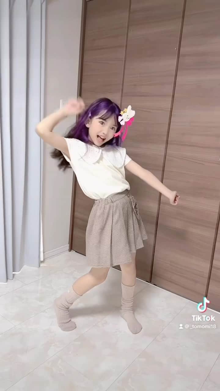 ともみのインスタグラム：「小4女子が YOASOBI「アイドル」 踊ってみた👧 . . #yoasobi #アイドル #踊ってみた #推しの子」