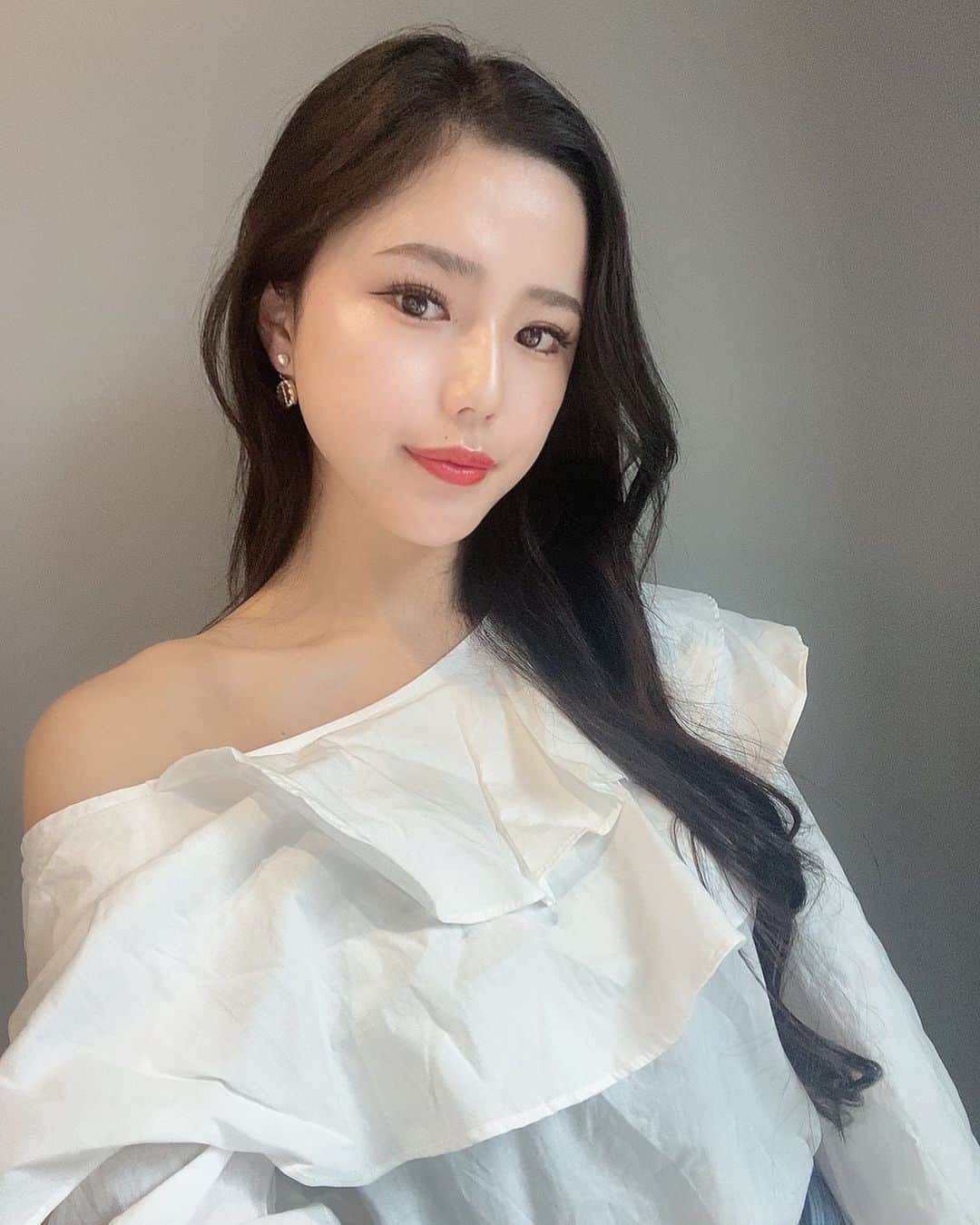 真木しおりのインスタグラム：「22歳最後に自撮りしといた🫶  #데일리#촣아요#셀카#黒髪ロング#rq#instagram#forrowme #自撮り#rq#レースクイーン#グラビア」