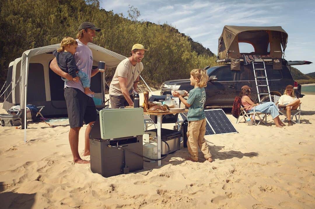 のインスタグラム：「Nothing better then going on camp trips with a good crew and all the right gear! Thanks @dometic  #dometicoutdoor」