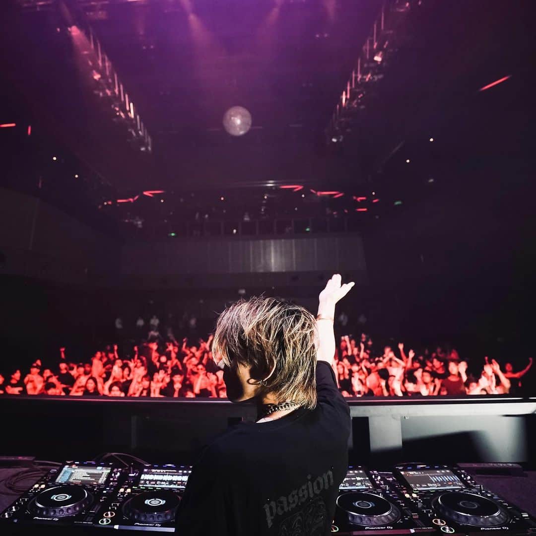 KSUKEさんのインスタグラム写真 - (KSUKEInstagram)「Thank you everyone for coming and making it a great time! It turned out to be a memorable night!! ❤️‍🔥  Pic by @amonryu   June 10, 2023 📍 @zerotokyo_official」6月15日 20時04分 - ksuke_jpn