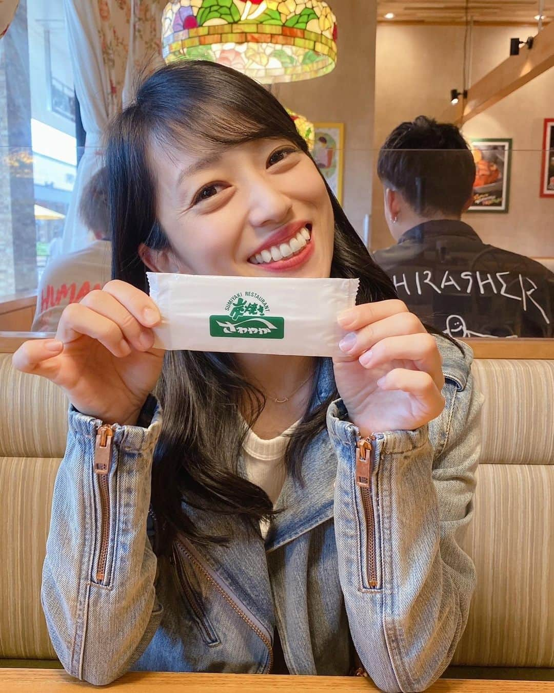 meiさんのインスタグラム写真 - (meiInstagram)「. いつかの遠征ぶりの さわやかのハンバーグ🍚🍴💓  10年ぶりくらいだったりするかも🫠 美味しかったー♡！ ごはん普通にしたんだけど、 結局肉との配分足りなく友達からもらった🍚♡  整理券配布時間に行き、 10:30のOPENで食べてそれ以降は 20:00まで御殿場アウトレットを たくさ～ん見てお買い物した🎀✨ 女の子はお買い物好きね🛍.｡o  マルシェで着れそうな服ばかり見ちゃうけど 久しぶりにワンピース買いました☺️ 今年の夏着れますように🙏   #御殿場アウトレット #富士山 #さわやか #ハンバーグ #静岡 #ショッピング #ドライブ #どこでも行ける気がする」6月15日 20時34分 - meeeeei01