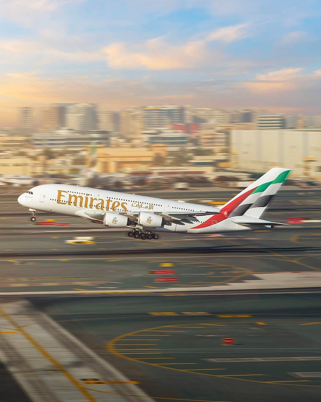 エミレーツ航空さんのインスタグラム写真 - (エミレーツ航空Instagram)「T minus 0 to take-off. 🛫   #Emirates #FlyBetter」6月15日 20時30分 - emirates