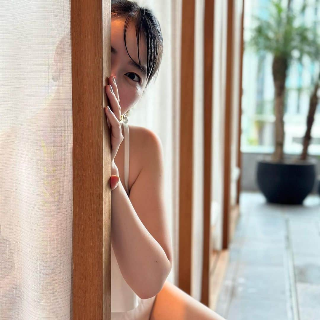 友永真也さんのインスタグラム写真 - (友永真也Instagram)「おめぐ誕生日ウィーク第二弾  ウェスティン横浜に行ってきました😁 @westinyokohama   まずはアフターヌーンティーでスタート🫖🍰 薔薇尽くしでしたので、お勧めです🌹  サウナで整い🧖プールでスイムトレーニング🏊  お腹を空かしてからのディナーはイタリアン🇮🇹 その後はBARのカウンターで2人で語り合い、1日が終了です✨  翌朝はクラブラウンジで朝食を取り、オイルマッサージをしてもらい、再度プールでトレーニング🏊  チェックアウト前にルームダイニングでちらし寿司を食べて終了でした👍  ホントに良い時間を過ごせたので幸せでした✨  いよいよ明日がおめぐ誕生日本番です🎂😍」6月15日 21時08分 - tomonaga_shinya