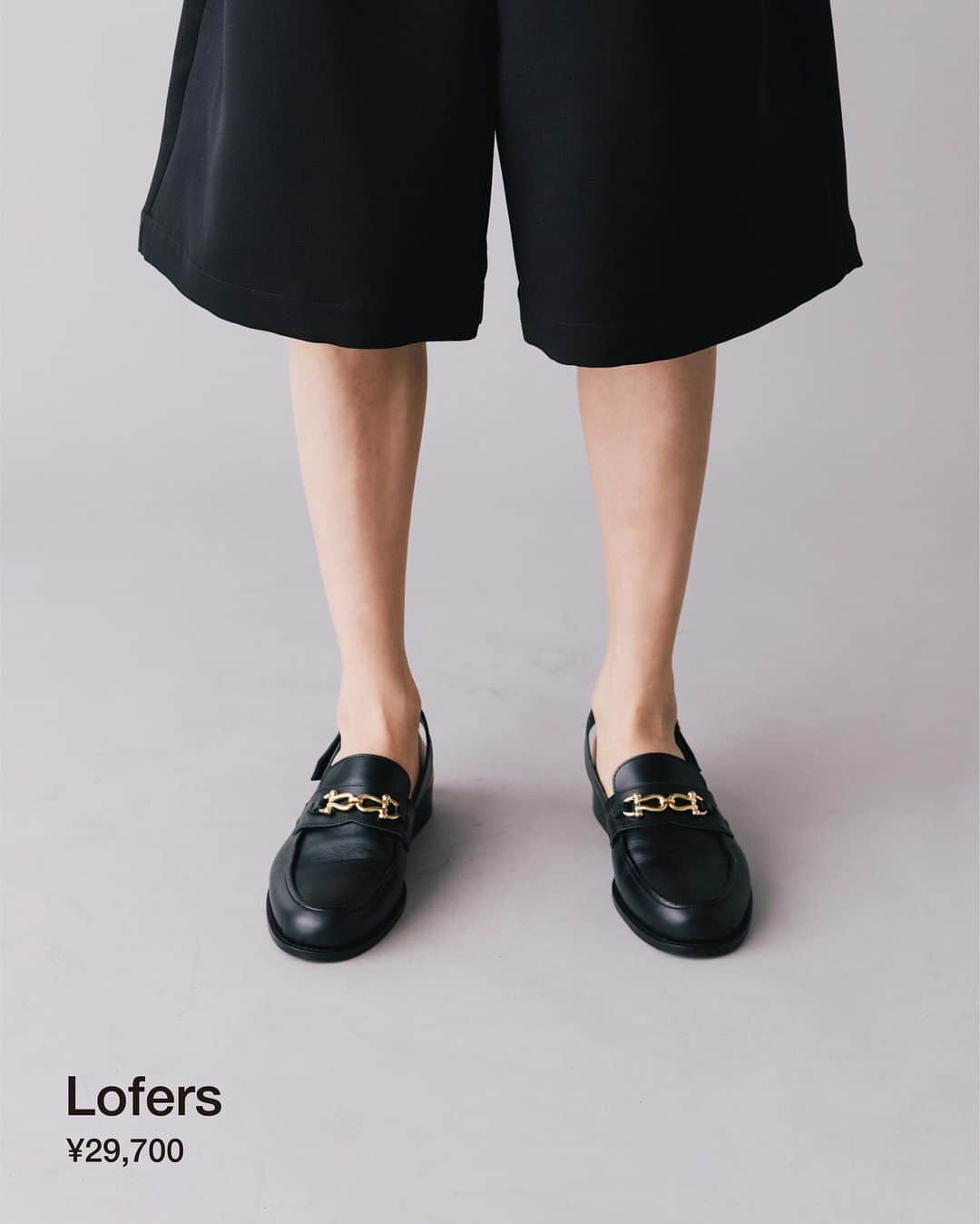 Lui's Lui's official instagramさんのインスタグラム写真 - (Lui's Lui's official instagramInstagram)「23SS shoes styling  @luis_official___   23SS 上品で高級感があるスタイリングに便利なshoesBEST5をピックアップしました。  同じショートパンツでも、シューズによって雰囲気を変えられます。  #ショーツ #ショートパンツ #ブラックコーデ #モードファッション #モードストリート」6月15日 21時26分 - luis_official___