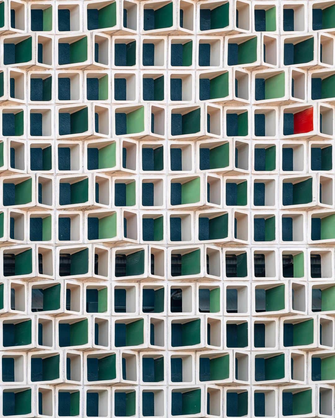 Nicanor Garcíaさんのインスタグラム写真 - (Nicanor GarcíaInstagram)「Playing with geometry : Jugando con la geometría #nicanorgarcia @travelarchitectures #InSearchOfIncredible  Entender la arquitectura con la mirada, ordenar lo fugaz... gracias #ASUS #ProArt por ayudarme a ello!  #CreateWithASUS @asus_es  Understanding architecture with your eyes, capturing the fleeting... thanks #ASUS #ProArt for helping me to do so!」6月15日 21時24分 - nicanorgarcia