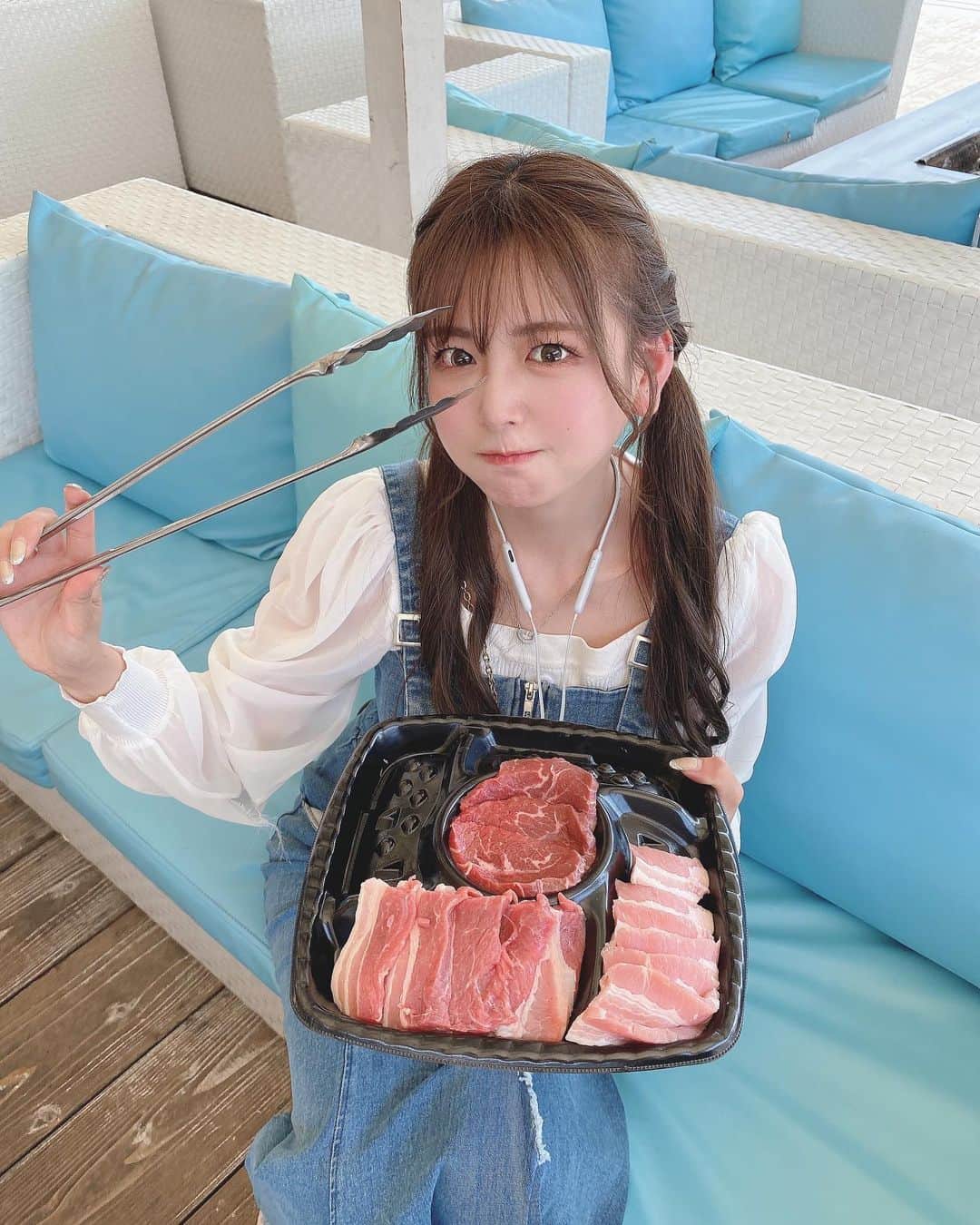 水瀬琴音のインスタグラム：「🍖💙💙 ・ おにくだいすき🥰🌈🌈 ・ ・ ・ #bbq #バーベキュー  #お肉 #食いしん坊 #豊洲」