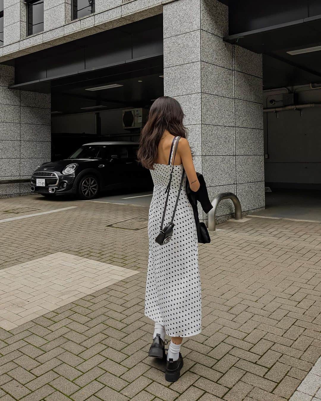 宮川由衣子さんのインスタグラム写真 - (宮川由衣子Instagram)「. 大人気のこの形で今年はドットちゃん🪼🩷 草間彌生さんの展示会が開かれるとしたら 絶対に着て行きたいと思います🙇‍♀️#それは絶対着て行こ . #fashion #outfit #ootd #onepiece」6月15日 21時36分 - yuiko_miyagawa