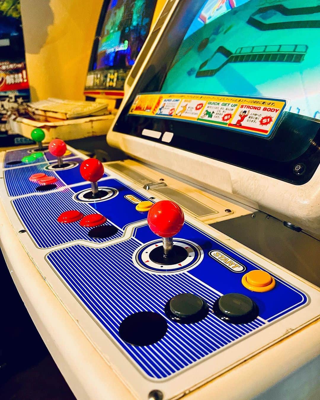 SO-SOさんのインスタグラム写真 - (SO-SOInstagram)「Do you wanna play a game with me?  #SOSO #Beatbox #Tetris #arcade」6月15日 22時02分 - so_so_looper