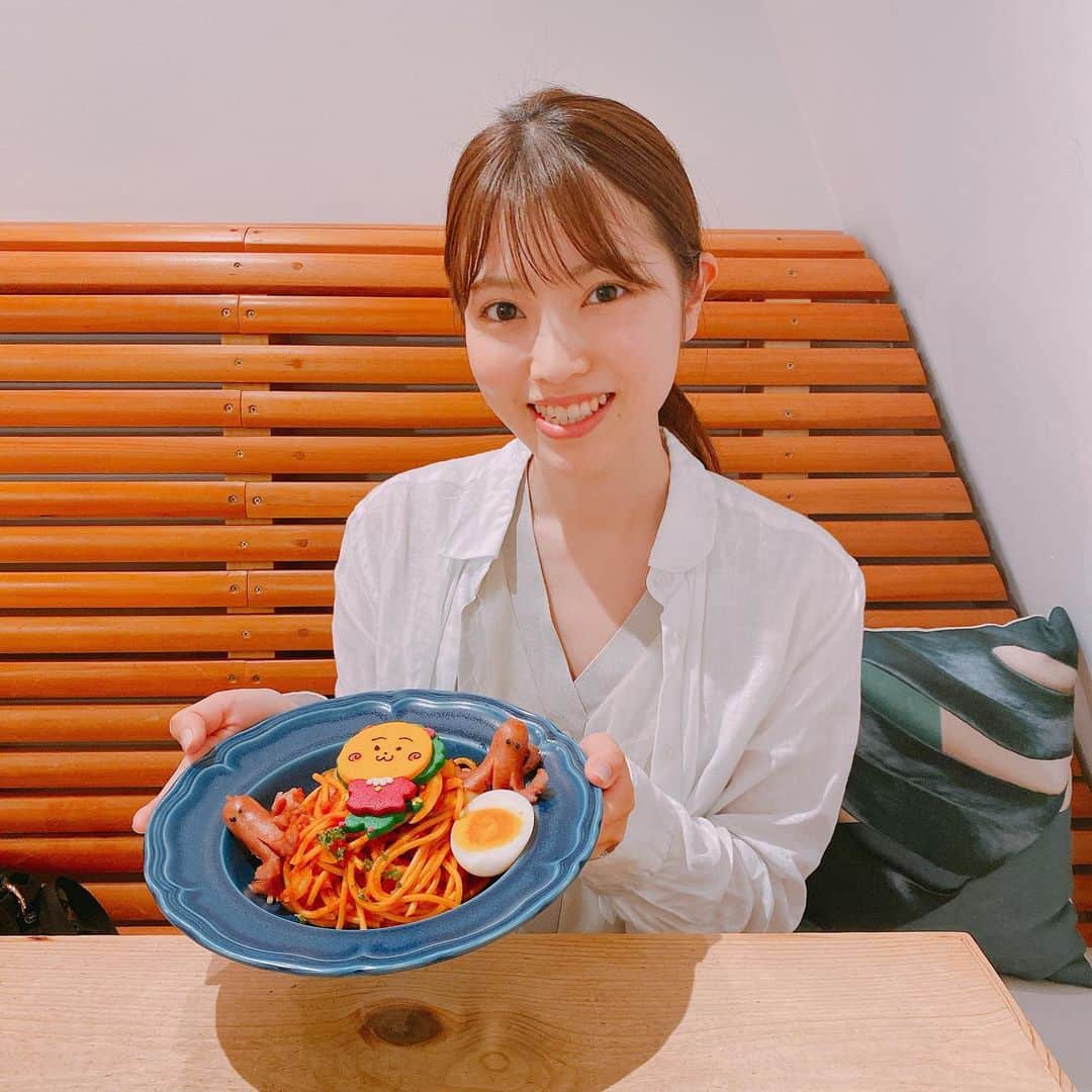 石原夏織のインスタグラム：「果林ちゃんと行ってきたよー🌼 偶然入ったお店がコジコジだった☺️🤍  #コジコジ #コジコジカフェ #小田果林 ちゃん #石原夏織」