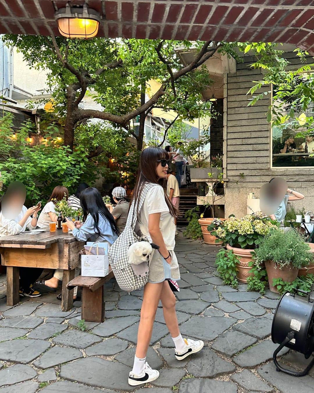 カン・イェウォンのインスタグラム：「오늘은 줄리데리고💕🐶」