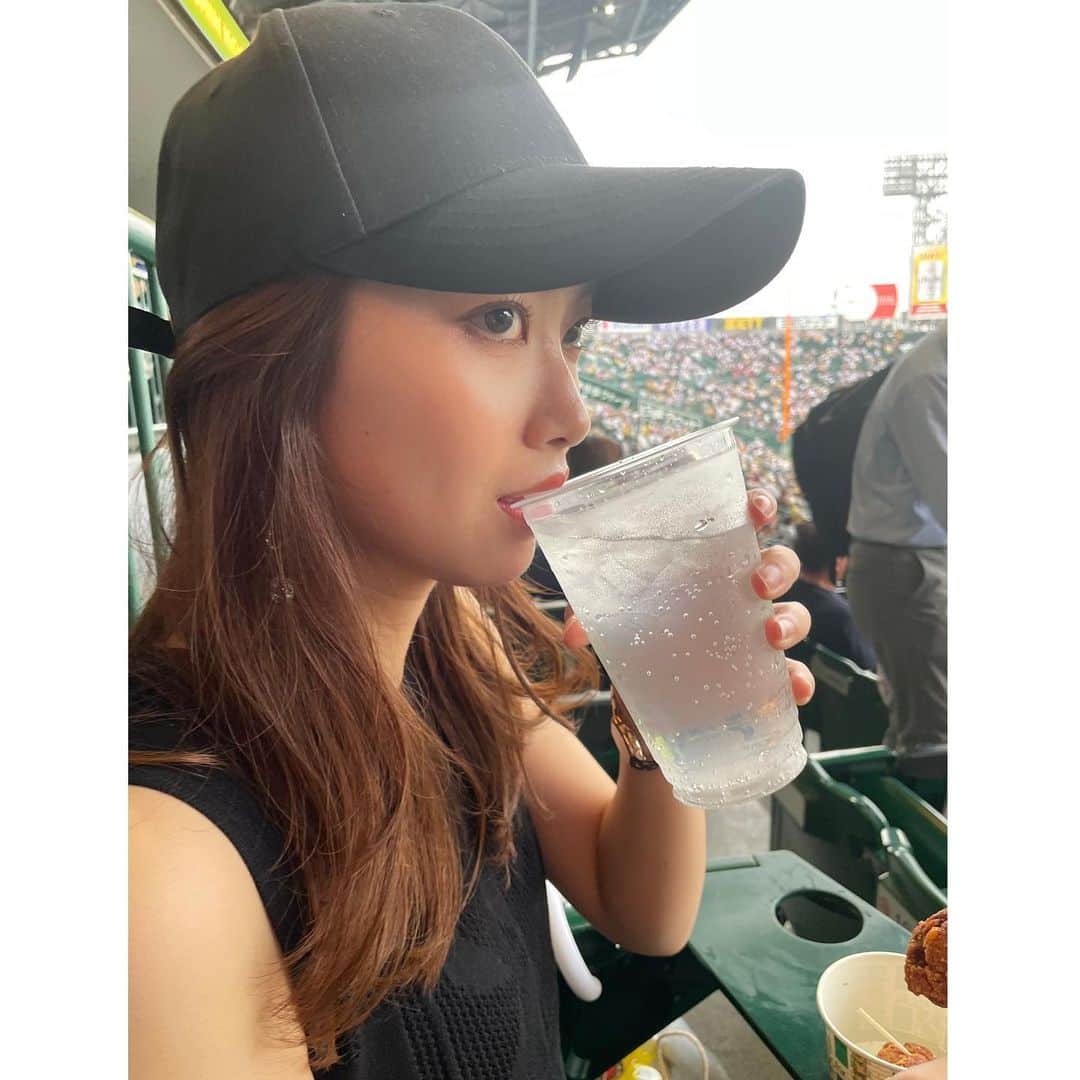 橋本和花子さんのインスタグラム写真 - (橋本和花子Instagram)「昨日は関西ダービーへ！ 日本シリーズでもこの対決が見られますように🐯🦬🔥 甲子園唐揚げ美味し過ぎる〜 最後の顔こわ〜」6月15日 22時20分 - wakako__hashimoto