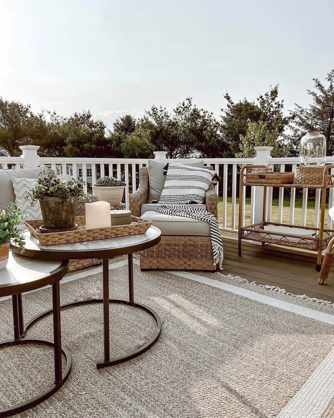 Wal-Mart Stores, Incのインスタグラム：「@ericamuellerhome's outdoor setup is the ultimate relaxation station! 😎 Tap the link in bio to shop her #WalmartHome finds.」