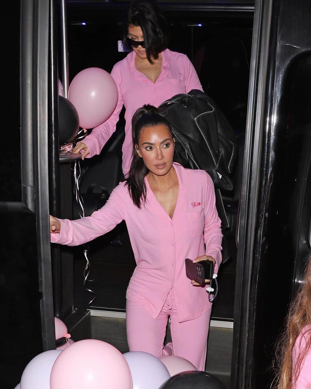 Just Jaredさんのインスタグラム写真 - (Just JaredInstagram)「Kim, Khloe and Kourtney Kardashian all channeled Barbie in hot pink looks while out this week. We've got more pics and details over at JustJared.com! #KimKardashian #KhloeKardashian #KourtneyKardashian Photos: Backgrid」6月16日 8時13分 - justjared