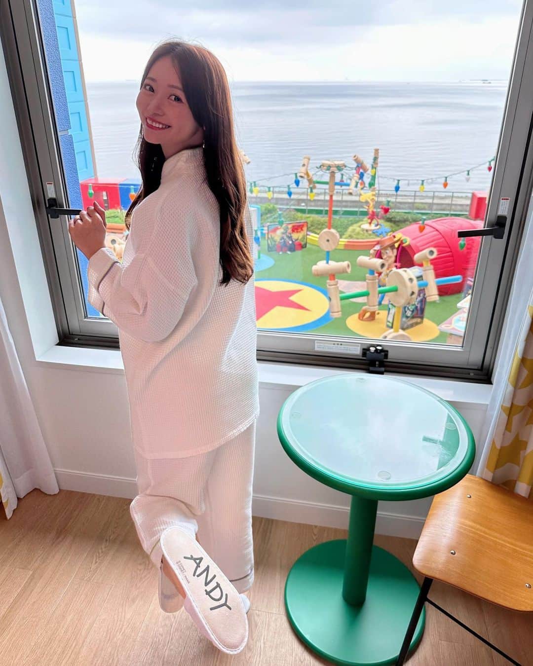黒澤ゆりかのインスタグラム：「おはよう☀  #トイストーリーホテル」