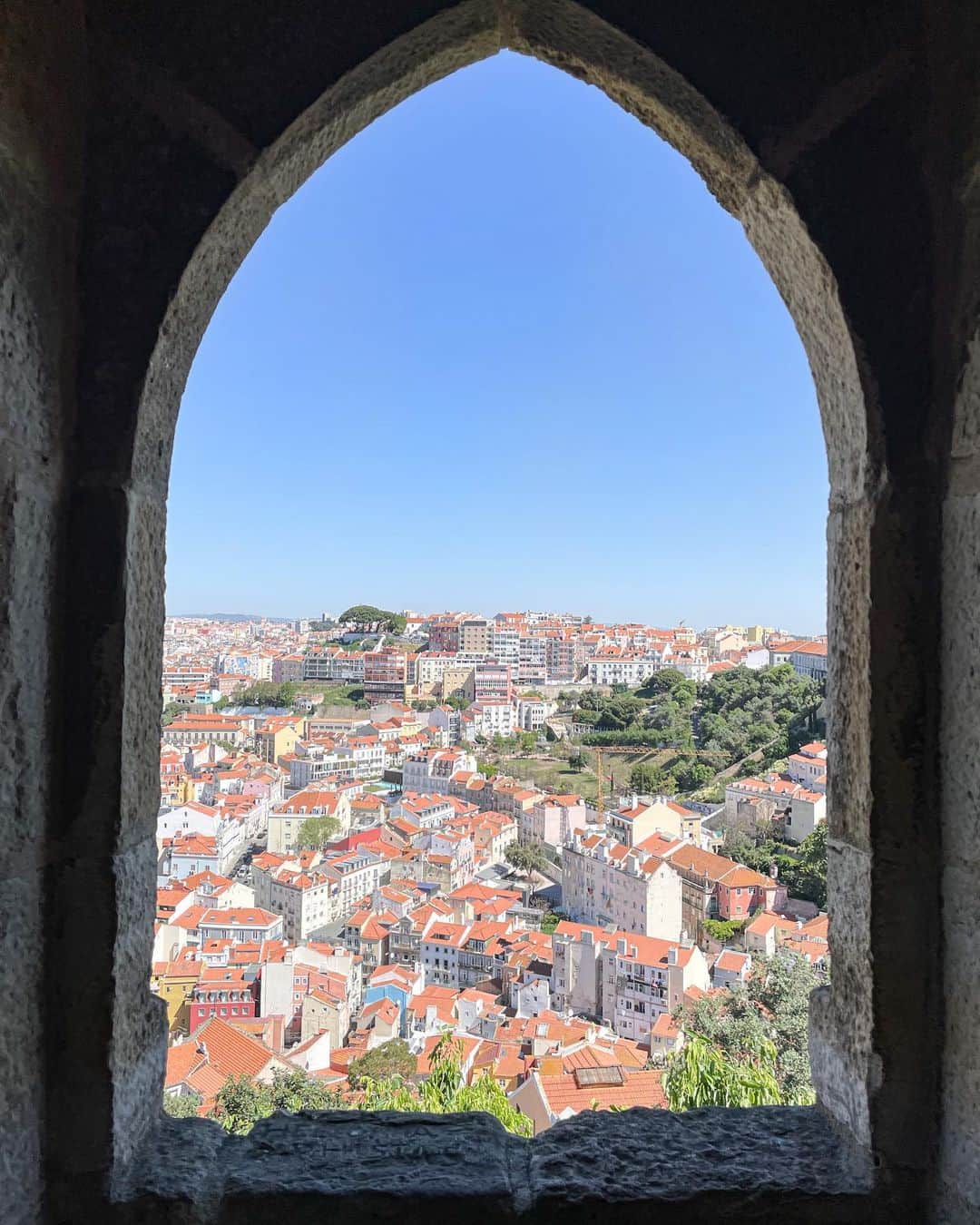 三竿健斗のインスタグラム：「🏰📸🖼️🔝  #lisbon  #リスボン #サンジョルジェ城」