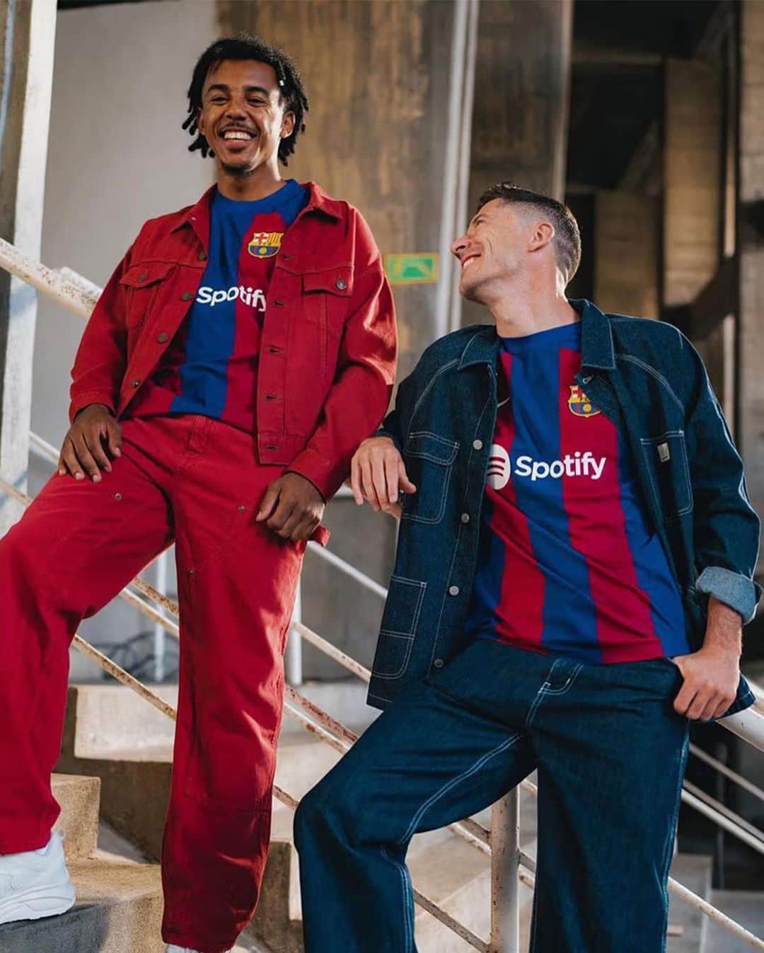 HYPEBEASTさんのインスタグラム写真 - (HYPEBEASTInstagram)「@hypebeaststyle: @fcbarcelona pays homage to the club's women's team with its 2023/24 home kit.⁠ ⁠ Barcelona has been synonymously known for its broad stripes in original blaugrana colors since 1899. However, the club crest has been set into a diamond. This new detail represents the first women’s team to ever play a game of football at Spotify Camp Nou and stands for Barça’s pioneering spirit.⁠ ⁠ The new jersey commemorates the historic event that took place in 1970 and stands as a strip that looks to pave the way for future generations. The jersey will also feature the men’s and women’s main team partner, Spotify, whose logo is applied to the front alongside customary Nike branding. Purchase a jersey now via the club's webstore.⁠ Photo: Nike」6月16日 0時42分 - hypebeast