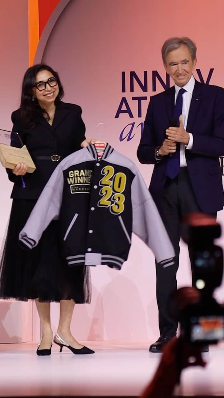 LVMHのインスタグラム：「LVMH at @vivatech - LVMH Innovation Award 2023 Winner   Congratulations to @saveyourwardrobe, the winning startup of the 2023 LVMH Innovation Award !   For the seventh edition of the LVMH Innovation Award, the tech-enabled clothing care and repair platform was awarded the Grand Prix of the LVMH Innovation Award, alongside five other winners, as well as the winner of a special prize awarded for Data and Artificial Intelligence.   Relive the ceremony with us!   #LVMH #VivaTech #LVMHInnovationAward」