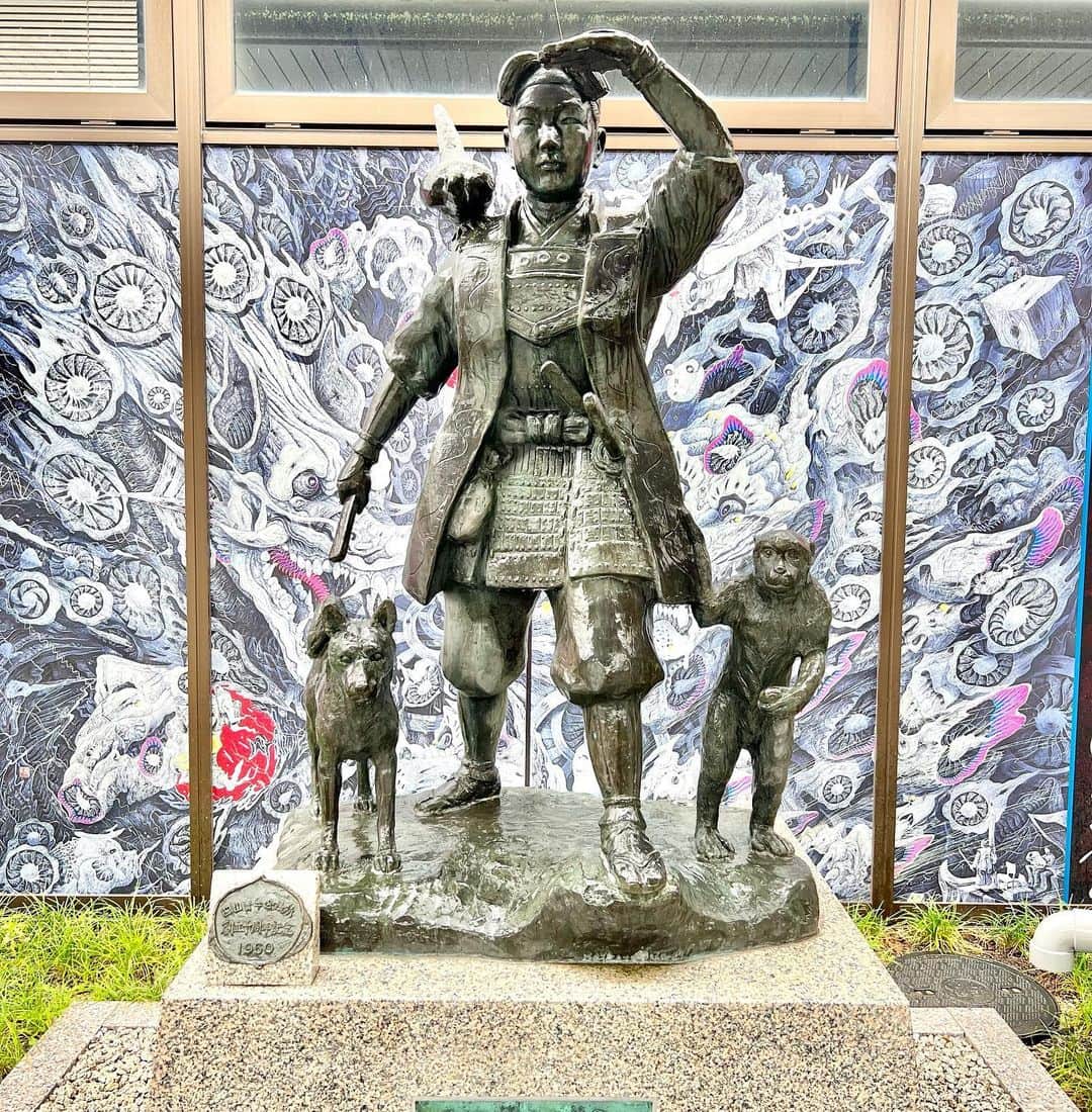 相沢あいさんのインスタグラム写真 - (相沢あいInstagram)「岡山旅行。台風とクロスカウンターしたので、倉敷を見て岡山市を散歩。  観光客があまり行かなそうな飲食店を巡ると、街の空気がより掴みやすい。チャンポンが焼きそば麺とうどんのミックス炒めなのにはびっくりしたけど、美味しかった。そば飯も美味いもんな…。  あとドーミーイン岡山に、ドーミーインの中でもトップクラスに最高なサウナがあることを記しておきたい。 _  #旅行 #国内旅行 #旅行好き #旅行記 #旅行写真 #旅行日記 #旅行記録 #岡山 #岡山県 #岡山市 #岡山観光 #岡山旅行 #travel #travelphotography #travelgram #traveling #travelblogger #travelblog #travelphoto」6月16日 0時54分 - aizawaai