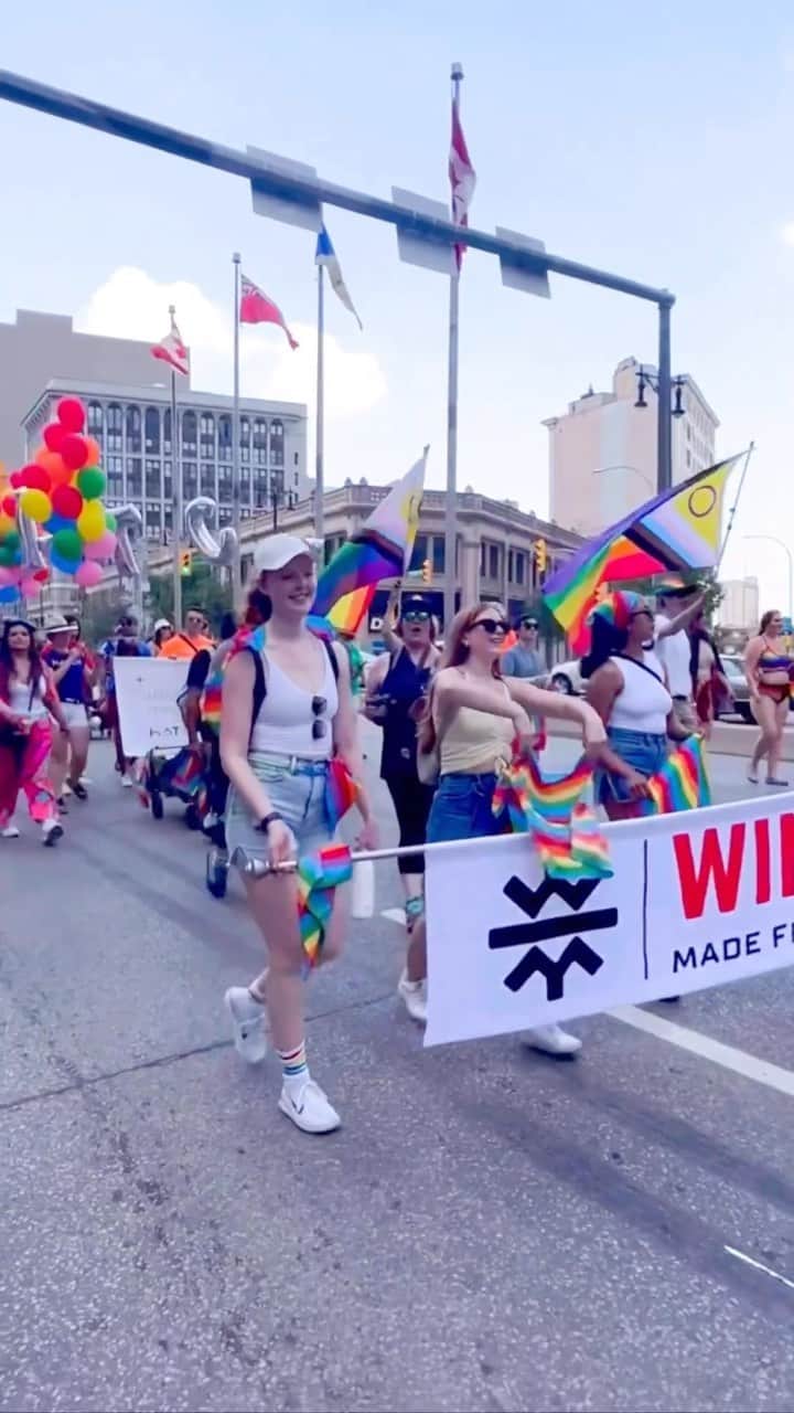Explore Canadaのインスタグラム：「We celebrate pride all year long in Canada, but in the summer we really crank it up a notch with community festivals! Check out this calendar of upcoming pride festivals across the country:   @stjohnspride, July 9 - 23 @fiertefrederictonpride, July 14 - 23 @halifaxpride, July 20 - 30 @yellowknifepride, July 24 - 30 @vancouverpride, July 28 - Aug 6 @fiertemontreal, August 2 - 12 @calgarypride, Aug 26 - Sep 4, 2023   But there are so many more! Comment below with the pride celebrations in Canada you’ll be attending 👇   🎥: @kristhine.guerrero 📍: @pridewinnipeg, @tourismwinnipeg, @travelmanitoba   #Pride #CanadaPride   [Video description: Text on screed reads “Winnipeg Pride 2023”. Scenes from the Winnipeg Pride Festival parade. Many people walk down a closed street, dancing and celebrating Pride.]」