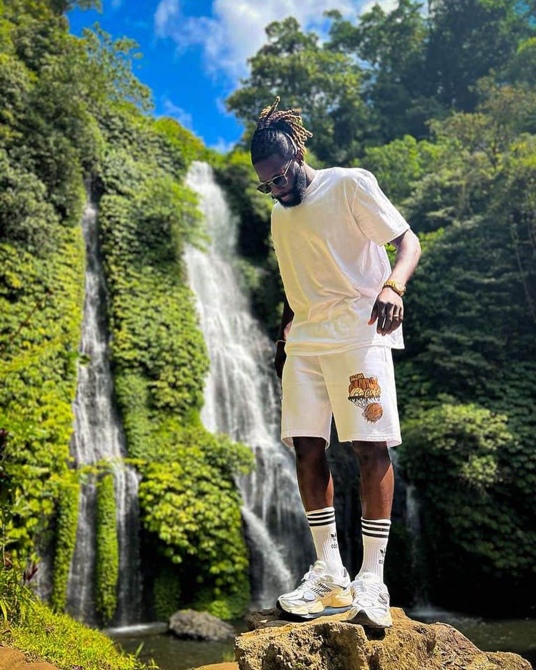 バカリ・サコさんのインスタグラム写真 - (バカリ・サコInstagram)「Bali ❤️ @boohoomanofficial  Photo credit 📸 @sarrasako_ 😍」6月16日 1時13分 - baky_sako