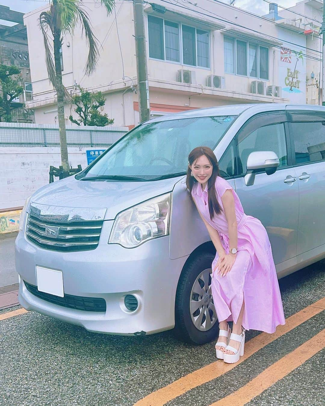 おりさのインスタグラム：「️  よく質問される 沖縄で1番安いレンタカーは...  @okinawa.king.rentacar   だよ🚗❤️  この日のワンピースは  @goinluck.jp の❤️  安くて可愛いファッションアイテム たくさんあるし 発送・返品・交換無料だよ👍  ----------------------------------------  20% off クーポンコード🔻  GOINLUCK：orisa　 締め切り：6月30日  instyle365: sum20　 　締め切り：7月6日  ----------------------------------------  #okinawa#okinawajapan#okinawatrip#okinawatravel#trip#travel#japan#goinluck#Spring#ootd#fashion#style#code#カジュアルコーデ #トレンド#夏コーデ#サングラス#コーデ#ファッション#私服#夏服#旅行#沖縄#沖縄旅行#沖縄観光#リゾート#夏#タビジョ#女子旅#沖縄レンタカー」