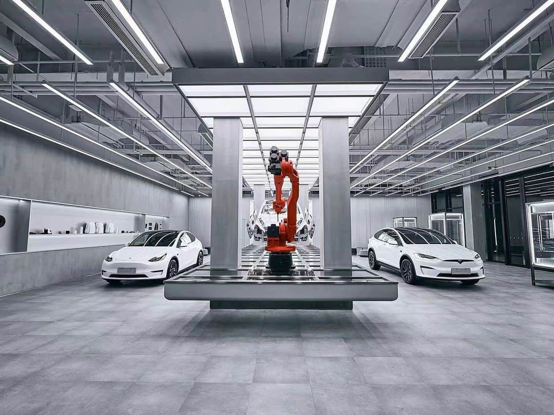Teslaさんのインスタグラム写真 - (TeslaInstagram)「New GIGA LAB showroom in Chengdu, China—inspired by the Shanghai Gigafactory」6月16日 1時09分 - teslamotors