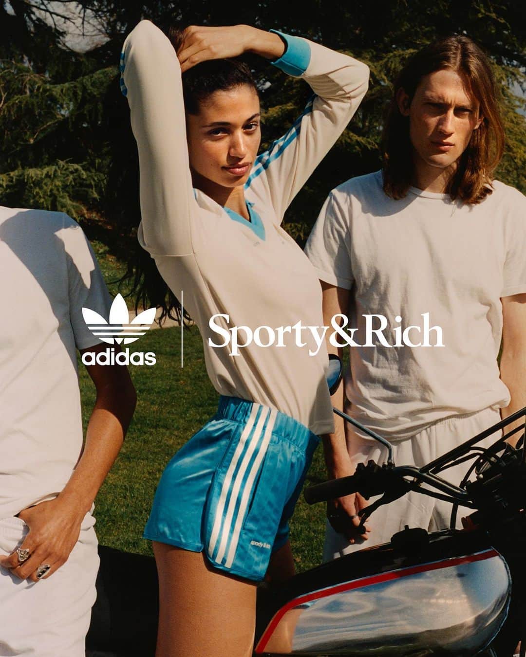 emilyのインスタグラム：「@sportyandrich x @adidasoriginals now online 💙🫶🏻💙   I wanted this campaign to embody a feeling of togetherness and fun. Reminiscent of the 90s Bruce Weber Ralph Lauren campaigns that are instantly recognizable. Fashion should be fun and light, playful and never too serious. I hope you feel this through our latest collaboration 💙   Thank you to everyone involved in this special project   @quentindebriey  @virginiebenarroch  @malika.elmaslouhi @twotwenty_production @mvdior_  @luisiversen」