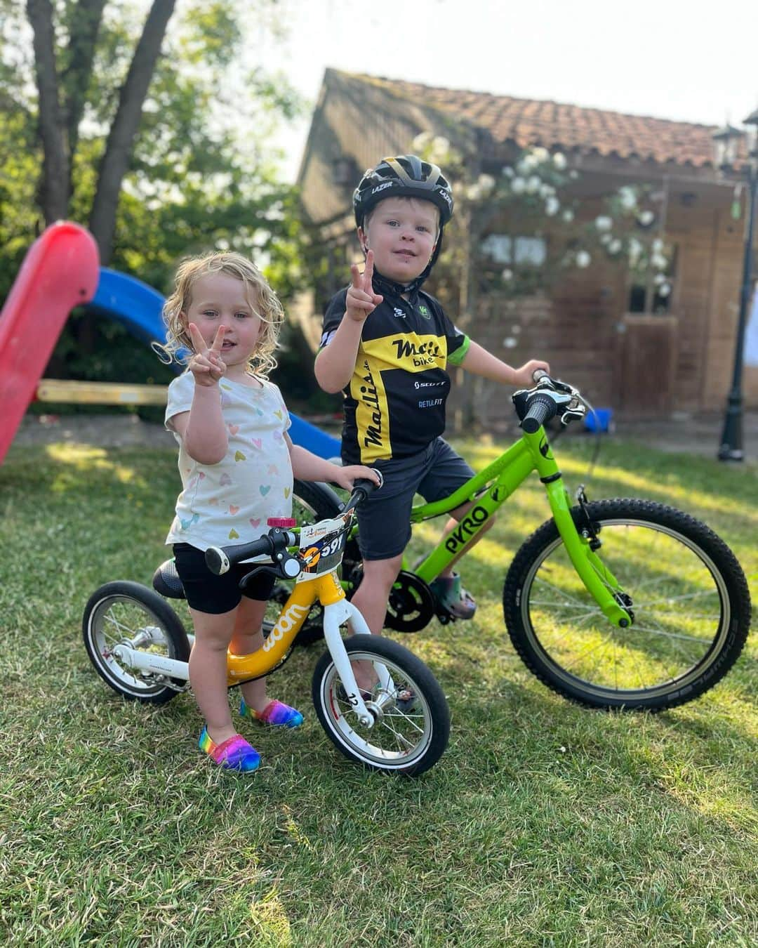 ヘザー・リチャードソンのインスタグラム：「☀️🚲」