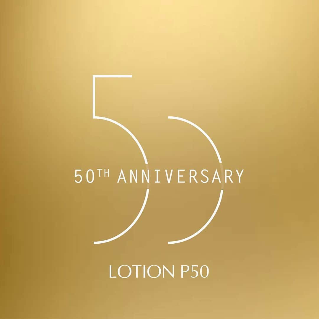 Biologique Recherche USAのインスタグラム：「Biologique Recherche celebrates 50 years of Lotion P50, a true innovation in gentle exfoliation. Join us as we honor the success story that has made Lotion P50 an essential step in beauty routines worldwide. 🎉  #BiologiqueRecherche #FollowYourSkinInstant #BuildingBetterSkin #facialinabottle #LotionP50 #MyP50 #50yearsP50」