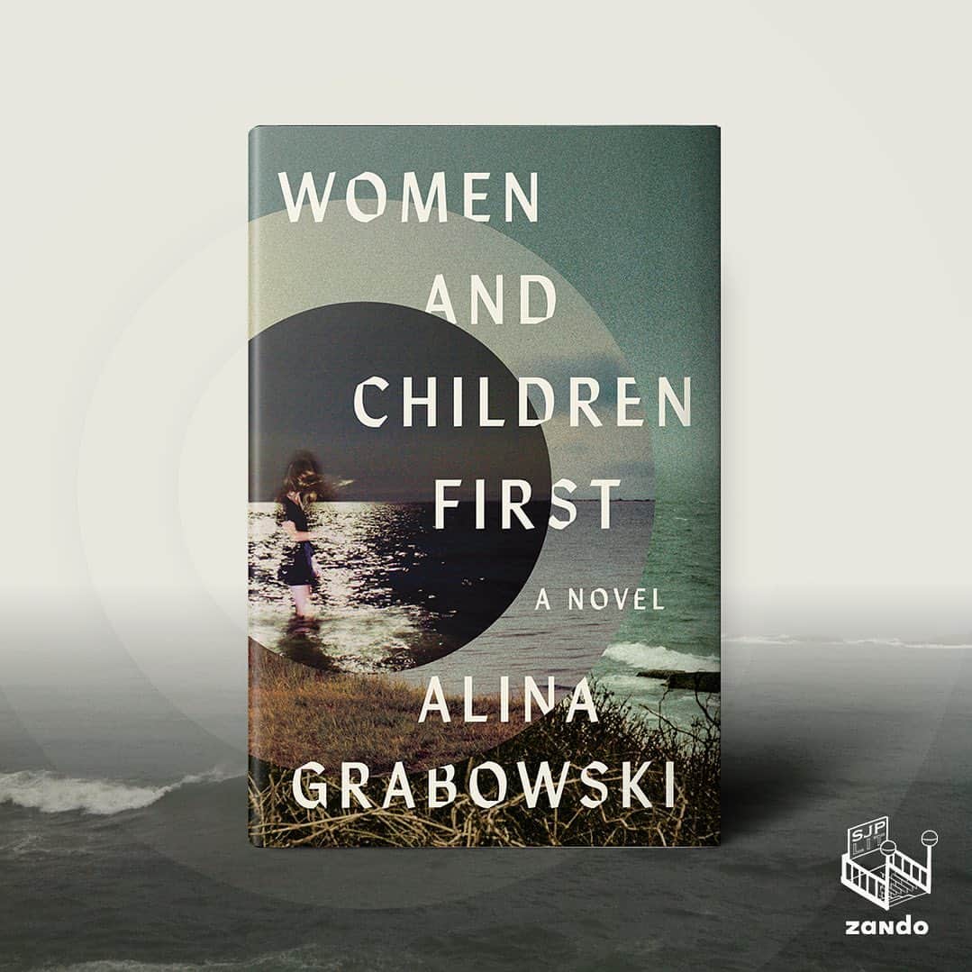 サラ・ジェシカ・パーカーのインスタグラム：「For all my fellow readers...  I have been so looking forward to sharing the cover of our third book from @sjplit, WOMEN AND CHILDREN FIRST by @alinagrabowski_.  The cover was designed by @woodsarawood and art directed by @evangaffney. In the shabby coastal town of Nashquitten, MA, a young woman dies at a house party under suspicious circumstances. The tight-knit community is shaken. Blame is cast, and secrets are buried deeper. WOMEN AND CHILDREN FIRST unwinds the private lives of ten women in this seaside enclave as they confront tragedy, love and loss.  Those who enjoy Celeste Ng and Elizabeth Strout will love this debut novel from phenomenal new literary talent, Alina Grabowski. On sale January 16, 2024. Link to pre-order is now live in my story.  X, SJ​」