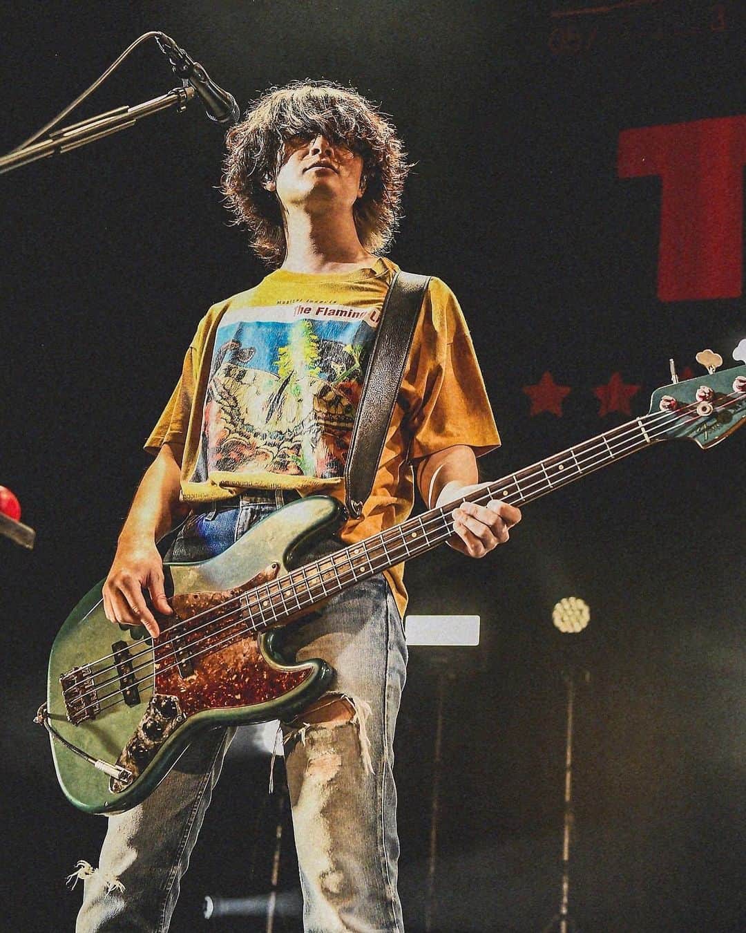磯部寛之のインスタグラム：「What a night. Thanks Fukuoka i love you. Hiro なんて夜だ。。マキシマム ザ ホルモン、リハから楽しかった。ライブはもう言わずもがな。10年を経て今度は自分達のツアーに出てくれて、凄いステージを見せてくれた上に打ち上げもめちゃくちゃ楽しかった。感謝しかない。ありがとうございました。そして来てくれた皆さん、ありがとうございました。凄まじい夜だったのではないでしょうか。最高だな。ひろ #alexandros #ディスフェス #fukuoka #福岡  #マキシマムザホルモン」