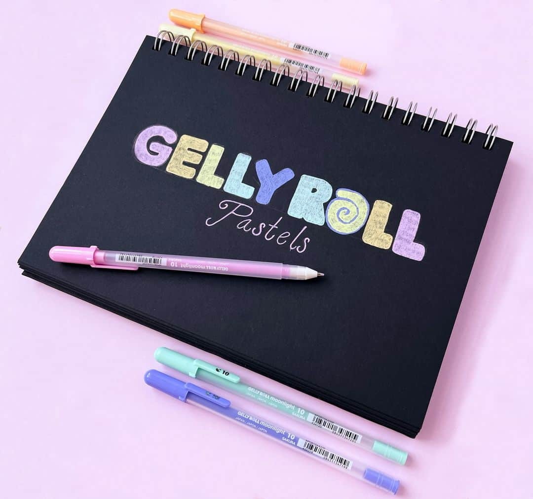 Sakura of America（サクラクレパス）のインスタグラム：「Guess what, Sakura Friends? We have new Gelly Roll Moonlights for you — in pastels! Five dreamy hues, in our creamy smooth ink and featuring our popular size 10 nib, make for a delightful addition to your Gelly Roll collection. Plus, they look fantastic on both white and black paper!   Discover more about Pastels by visiting the link in our bio.」