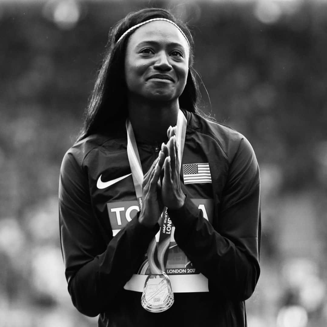 アリソン・フェリックスのインスタグラム：「These are my teammates. We are Olympic champions. Three of us tried to give birth. Two of us experienced near-death complications. One of us died. We have to, and we will do more. Tori’s death cannot and will not be in vain.  At the link in bio, I share my thoughts with @time on the black maternal health crisis we are facing.」