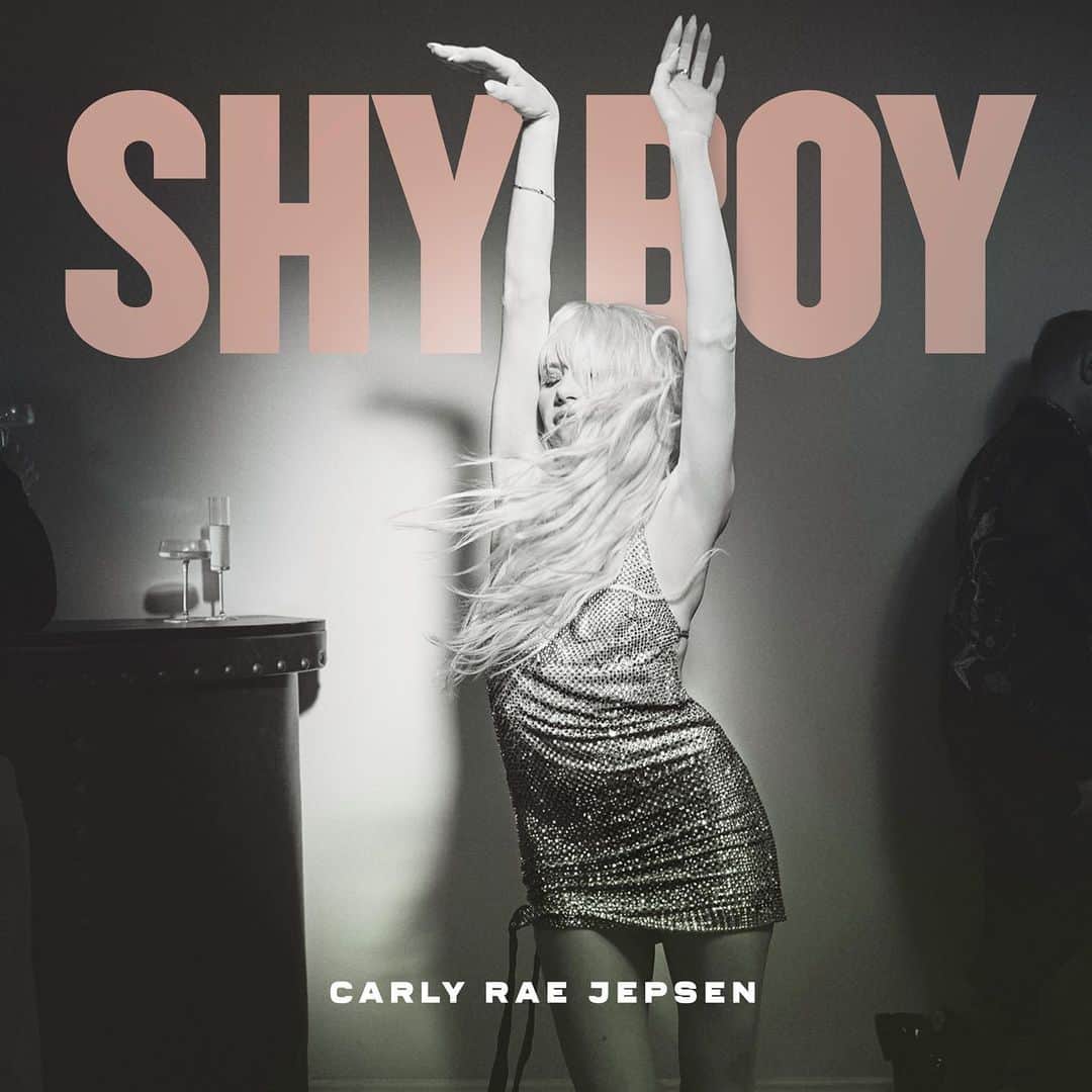 カーリー・レイ・ジェプセンさんのインスタグラム写真 - (カーリー・レイ・ジェプセンInstagram)「Shy Boy is out now!」6月16日 3時59分 - carlyraejepsen