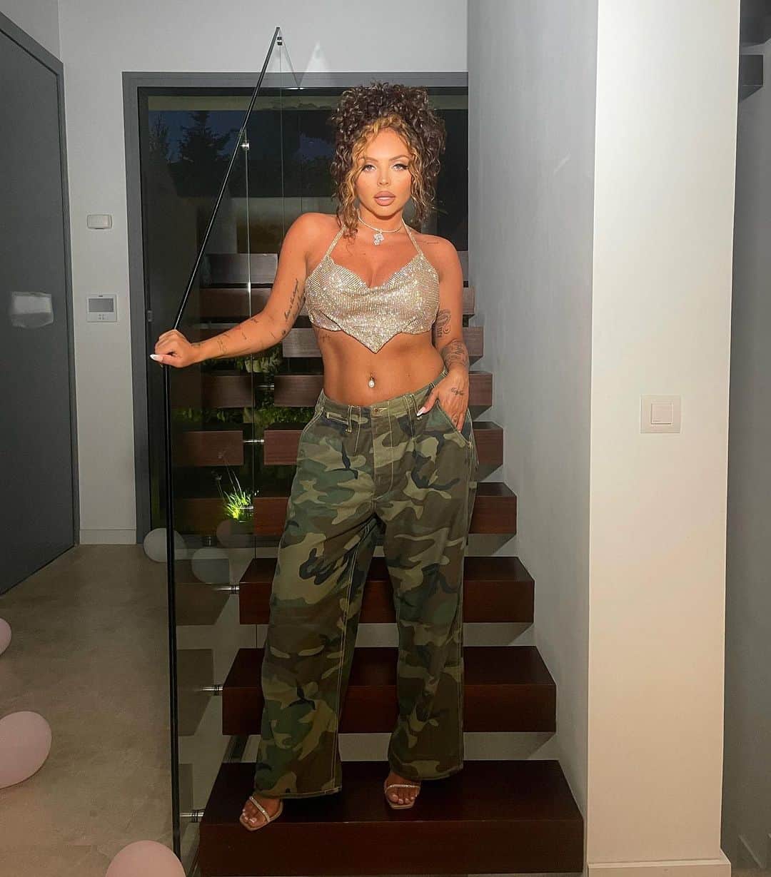 ジェシー・ネルソンさんのインスタグラム写真 - (ジェシー・ネルソンInstagram)「50 never felt so good 💍」6月16日 4時07分 - jesynelson