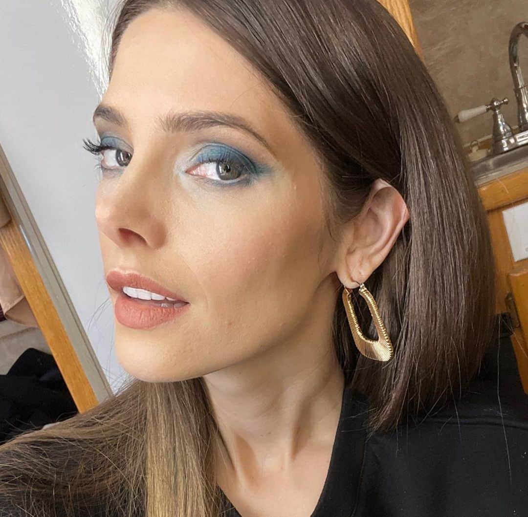 アシュリー・グリーンさんのインスタグラム写真 - (アシュリー・グリーンInstagram)「💙」6月16日 5時13分 - ashleygreene