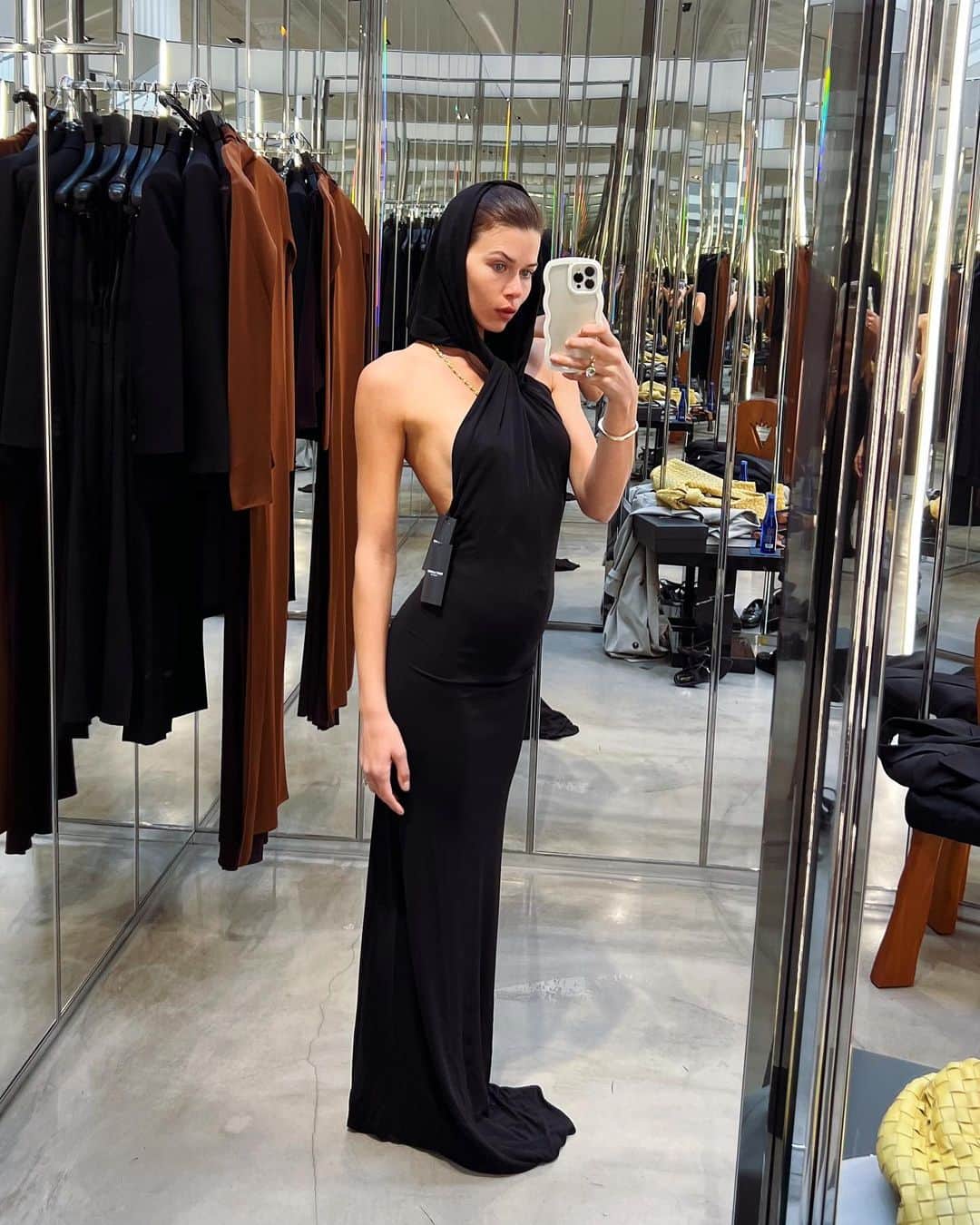 ジョージア・フォウラーのインスタグラム：「@ysl fits 🫶🏼」