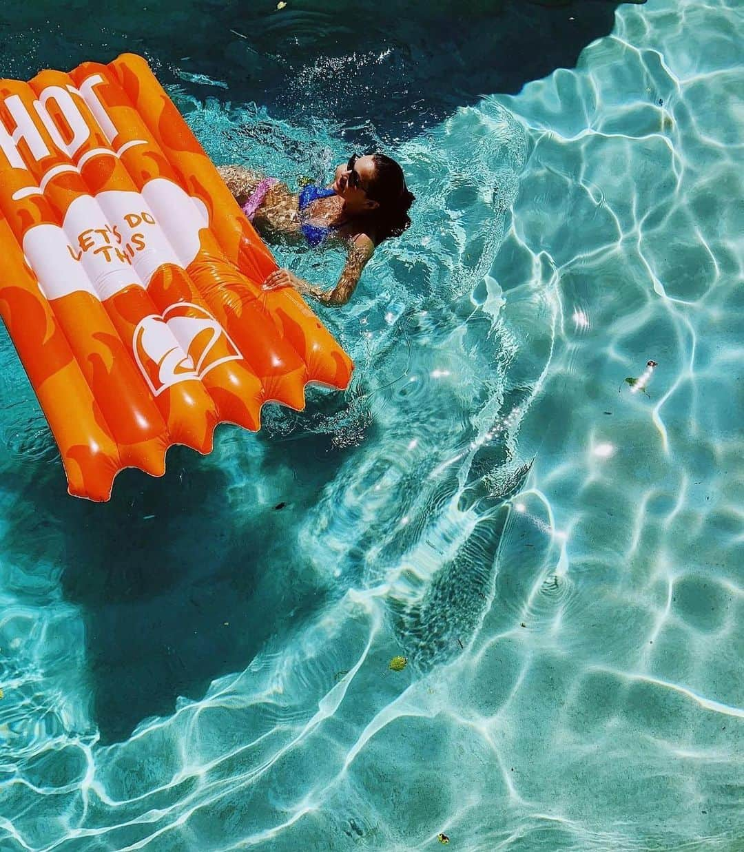 Taco Bellさんのインスタグラム写真 - (Taco BellInstagram)「let’s play mermaids」6月16日 5時39分 - tacobell