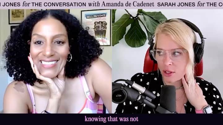 アマンダ・デ・カディネットのインスタグラム：「What do you do when staying true to your mission leads to getting canceled?  In this week’s episode of The Conversation, we are joined by filmmaker Sarah Jones, who opens up about her personal encounter with cancel culture and the challenges she faced while bringing her powerful message to life in ‘Sell, Buy, Date.’ In our conversation, we delve into the broader implications of cancel culture and how it can hinder our collective ability to unite and build a powerful movement. Don’t miss out on this crucial discussion by tuning in on your preferred podcast platform now.  Listen to the full episode on your favorite streaming platform. Watch Sarah Jones’s ‘Sell/Buy/Date’ available now on demand on Amazon and AppleTv. Visit @yesimsarahjones for more info ❤️  #TheConversationPodcast #CancelCulture #Injustice #Sell/Buy/Date #SarahJones」
