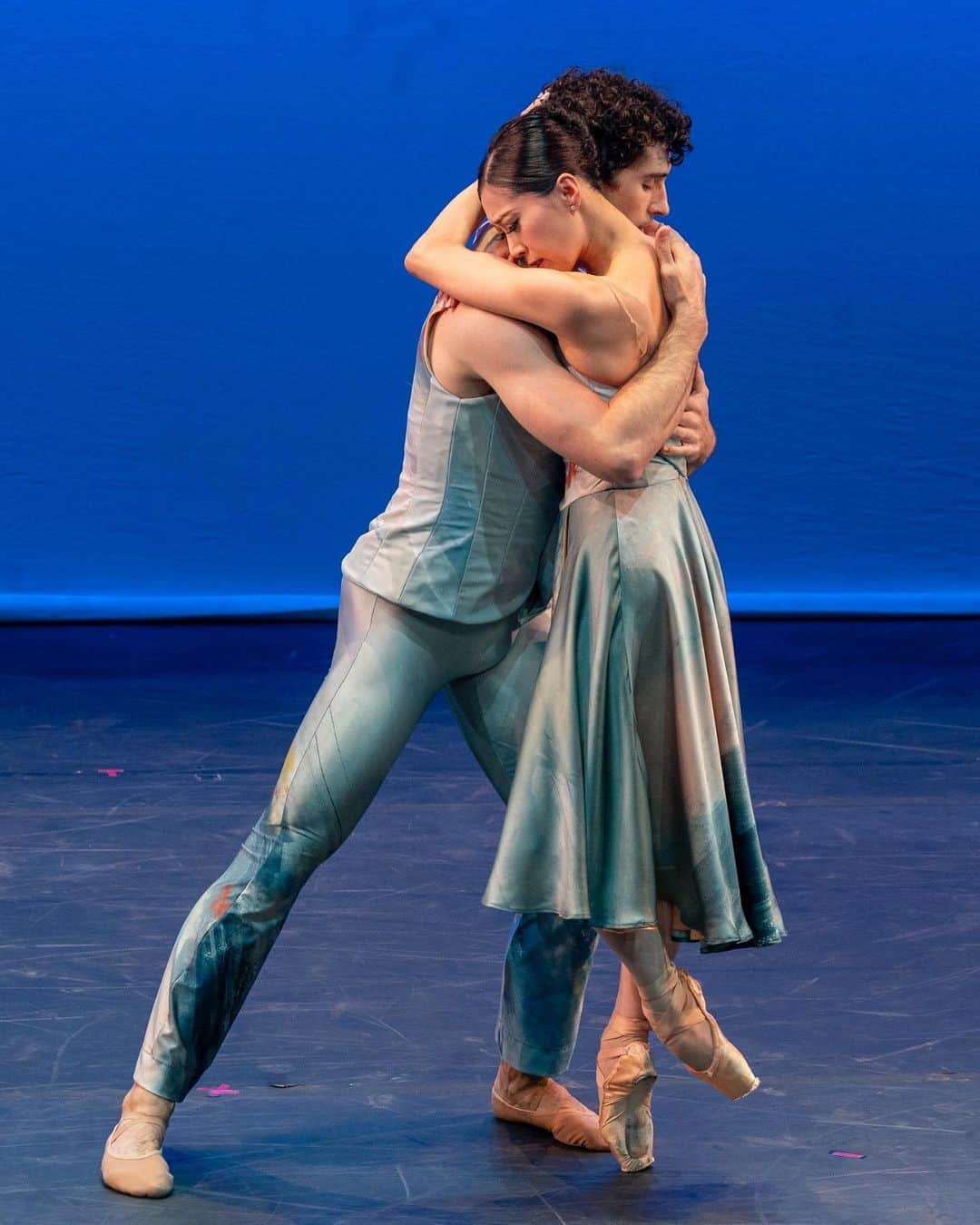 倉永美沙さんのインスタグラム写真 - (倉永美沙Instagram)「🌟 So thrilled to be dancing at International Ballet Gala XXXVI by @ballettdortmund with the amazing @bobby_maxx 🩰 Stay tuned for updates and behind-the-scenes moments from this incredible experience. ✨  今週末はドイツのバレエドルトムントのガラに出演します。舞台裏や最新情報をお楽しみに！   #国際バレエガラ #バレエマジック#balletdortmund #germany #gala #ballerina #ballerinalife #travellife #dance # art #InternationalBalletGala #DanceLife #PassionInMotion #バレエ　#アート　#ガラ　#旅　#ドイツ　#バレリーナ」6月16日 6時20分 - misakuranaga
