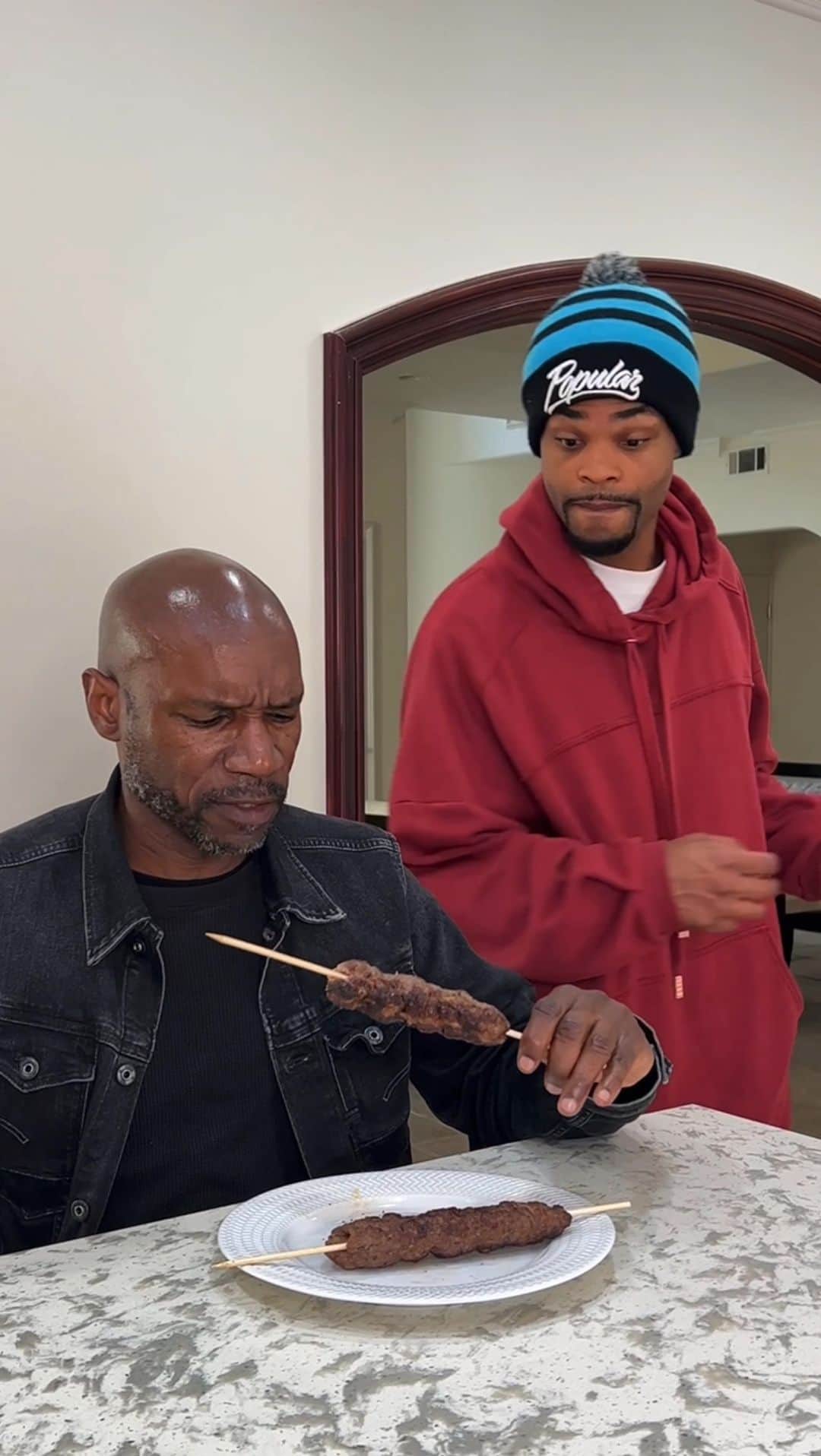 King Bachのインスタグラム：「Vegans love my cooking… I gave him 15% off @ianedwardscomic」