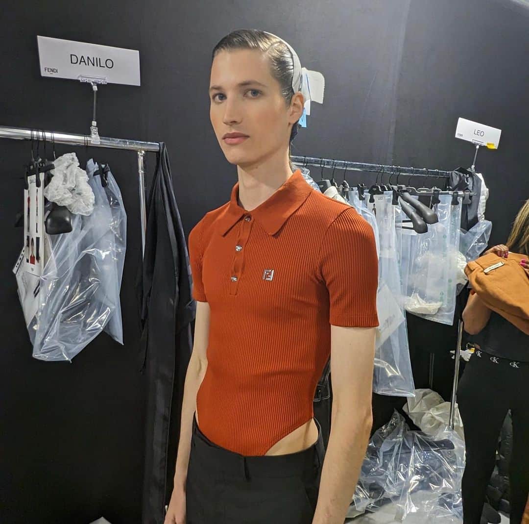 Vogue Runwayさんのインスタグラム写真 - (Vogue RunwayInstagram)「Today's @Fendi show was all about workwear and utility—all very much OSHA-approved. But if you looked closely, perhaps you noticed the one piece in the collection that was definitely a safety violation. What was it with all the bodysuits? Tap the link in bio to find out.」6月16日 7時16分 - voguerunway