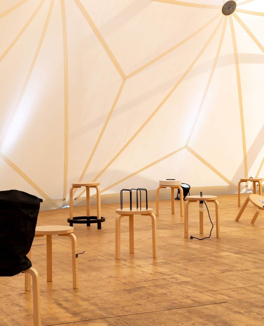 Artekさんのインスタグラム写真 - (ArtekInstagram)「The Hackability of the Stool has taken over the Dome at the Vitra Campus until June 18th. If you are looking for a weekend activity around Weil am Rhein, it's worth a visit. ⁠ ⁠ Daisuke Motogi, founder of Japanese studio DDAA LAB, has explored different functions applied to the Stool 60, in 100 variations. Brought together in an exhibition, the modified stools create a fascinating landscape that starts a conversation about the optimization of mass-production methods and the creation of multi-functional objects that ultimately also re-interpret the essence of the original design.⁠ ⁠ Images curtesy of Dejan Jovanovic⁠ Stool Design: DDAA LAB @ddaa_inc⁠ Design Team: Daisuke Motogi / Kazuya Sumida⁠ Detail Design and Stool Production: studio archē⁠ ⁠ Exhibition Design: DDAA LAB @ddaa_inc⁠ Graphic Design: @takahiro_yasuda （CEKAI）」6月16日 17時16分 - artekglobal